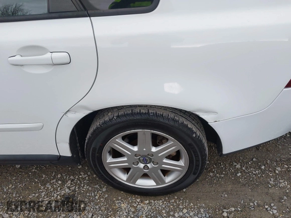 2007 Volvo S40 2.4L with VIN YV1MS390972278887, listed as a IAAI auction lot 42044268 with 150,958 mi miles. Bid and sale history available at carsss.com. Image 17.