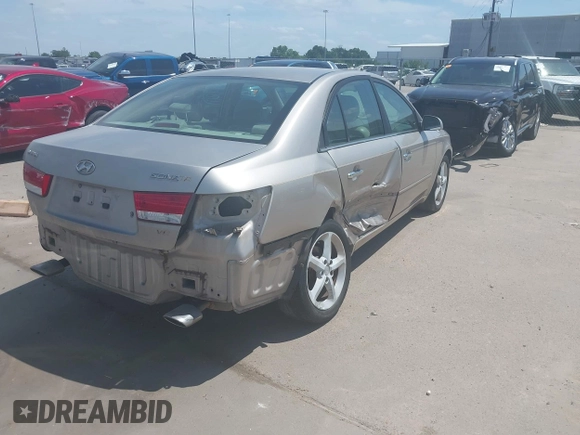 2006 Hyundai Sonata GLS with VIN 5NPEU46F66H105456, listed as a IAAI auction lot 42055368 with 200,385 mi miles and . Bid and sale history available at DreamBid. Image 4.