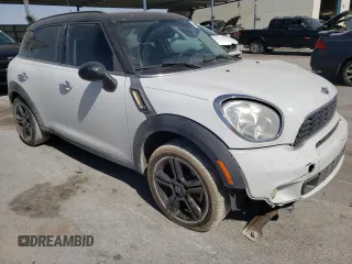 2013 MINI Countryman S with VIN WMWZC3C5XDWP22342, listed as a Copart auction lot 49702823 with 104,441 mi miles and Non repairable. Bid and sale history available at DreamBid. Image 4.