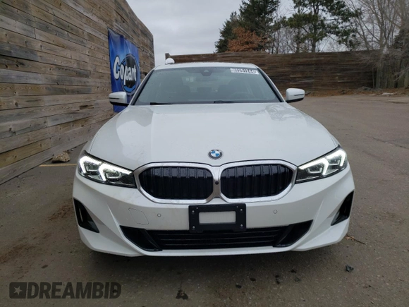 2025 BMW 3 Series 330i xDrive with VIN 3MW89CW0XS8F01114, listed as a Copart auction lot 85291244 with 891 mi miles and Clean Title. Bid and sale history available at carsss.com. Image 5.