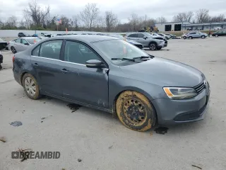 2013 Volkswagen Jetta SE с VIN 3VWDX7AJ5DM311890, выставлен на аукционе Copart как лот 50812155 с пробегом Не указан миль и Списание • Salvage title. История ставок и продаж доступна на DreamBid. Изображение 4.