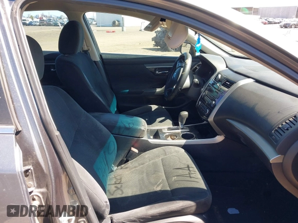 2014 Nissan Altima 2.5 S with VIN 1N4AL3AP1EN344946, listed as a IAAI auction lot 41796342 with 145,426 mi miles. Bid and sale history available at carsss.com. Image 5.