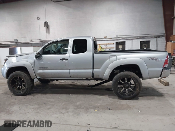2009 Toyota Tacoma with VIN 5TEUU42N39Z608517, listed as a IAAI auction lot 42023414 with 162,133 mi miles. Bid and sale history available at carsss.com. Image 13.