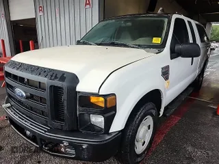 2008 Ford F-250 XL z VIN 1FTNX20568ED56668, wystawiony jako IAAI lot #42536918 z przebiegiem 84 920 mil mil oraz . Historia ofert i sprzedaży dostępna na DreamBid. Obrazek 20.