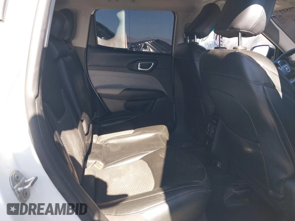 2022 Jeep Compass Latitude with VIN 3C4NJCBB3NT202358, listed as a IAAI auction lot 40755276 with 24,073 mi miles and . Bid and sale history available at carsss.com. Image 8.