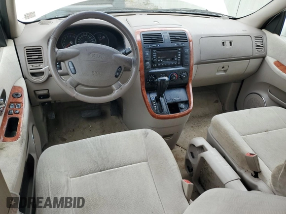 2005 Kia Sedona LX with VIN KNDUP132856716570, listed as a Copart auction lot 45848965 with 137,589 mi miles and Salvage Title. Bid and sale history available at carsss.com. Image 8.