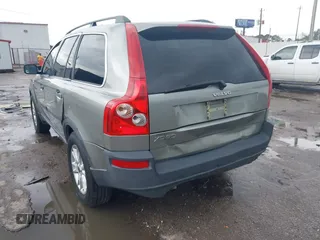 2006 Volvo XC90 2.5L Turbo with VIN YV4CY592761247037, listed as a IAAI auction lot 41888830 with 211,082 mi miles. Bid and sale history available at carsss.com. Image 3.