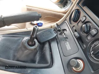 2001 Mazda MX-5 Miata with VIN JM1NB353810212361, listed as a IAAI auction lot 42128732 with 115,860 mi miles and . Bid and sale history available at DreamBid. Image 11.