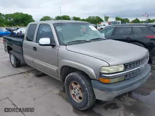 2002 Chevrolet Silverado 1500 LS with VIN 1GCEK19T92E305229, listed as a IAAI auction lot 41882424 with 459,606 mi miles. Bid and sale history available at carsss.com. Image 1.