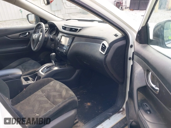 2015 Nissan Rogue SL with VIN 5N1AT2MV2FC804820, listed as a IAAI auction lot 41932296 with 174,633 mi miles and . Bid and sale history available at carsss.com. Image 5.