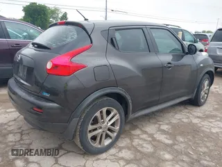 2013 Nissan Juke SV with VIN JN8AF5MR4DT202647, listed as a IAAI auction lot 42200661 with 145,152 mi miles. Bid and sale history available at carsss.com. Image 4.