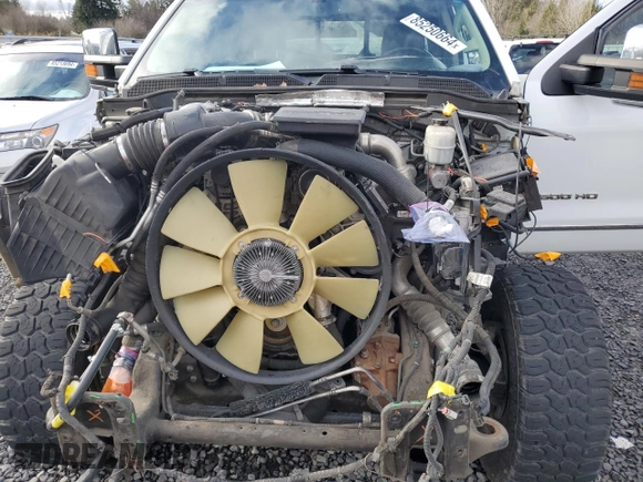 2017 GMC Sierra 2500HD SLT with VIN 1GT12TEY6HF226566, listed as a Copart auction lot 85250664 with 167,471 mi miles and Salvage Title. Bid and sale history available at carsss.com. Image 11.