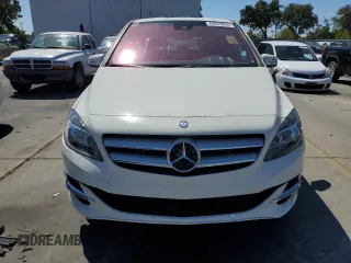 2017 Mercedes-Benz B Electric Drive with VIN WDDVP9ABXHJ015560, listed as a Copart auction lot 69035934 with 32,639 mi miles and Clean Title. Bid and sale history available at carsss.com. Image 5.