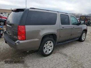 2011 GMC Yukon XL SLE with VIN 1GKS1HE00BR384801, listed as a Copart auction lot 87164264 with 210,809 mi miles and Clean Title. Bid and sale history available at carsss.com. Image 3.