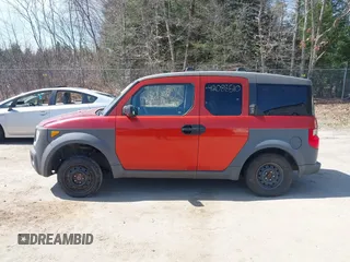2003 Honda Element EX with VIN 5J6YH28553L006400, listed as a IAAI auction lot 42088510 with Not Provided miles and . Bid and sale history available at DreamBid. Image 12.