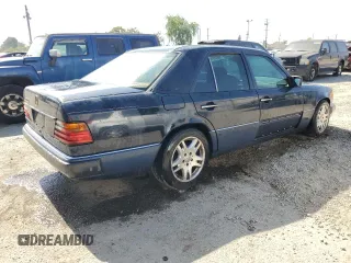 1992 Mercedes-Benz 300 z VIN WDBEA30E1NB699181, wystawiony jako Copart lot #58662205 z przebiegiem 134 112 mil mil oraz Szkoda całkowita • Salvage title. Historia ofert i sprzedaży dostępna na DreamBid. Obrazek 3.