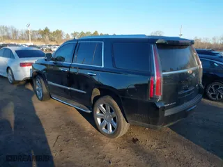 2019 Cadillac Escalade Luxury with VIN 1GYS4BKJ3KR249030, listed as a IAAI auction lot 41650655 with 64,373 mi miles. Bid and sale history available at carsss.com. Image 14.