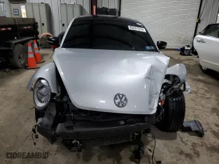 2012 Volkswagen Beetle 2.0T Turbo w/Sun/Sound PZEV with VIN 3VWVA7AT8CM628164, listed as a Copart auction lot 85227914 with 89,403 mi miles and Salvage Title. Bid and sale history available at carsss.com. Image 5.