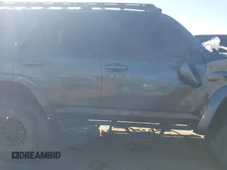 2019 Toyota 4Runner SR5 с VIN JTEBU5JR4K5672331, выставлен на аукционе IAAI как лот 41406698 с пробегом 81 623 миль миль и . История ставок и продаж доступна на DreamBid. Изображение 13.