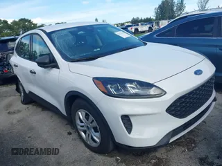 2021 Ford Escape S с VIN 1FMCU0F61MUA36822, выставлен на аукционе IAAI как лот 31372199 с пробегом 3 842 миль миль и . История ставок и продаж доступна на DreamBid. Изображение 1.