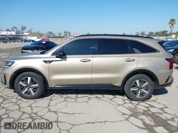2021 Kia Sorento EX z VIN 5XYRH4LF2MG011475, wystawiony jako IAAI lot #41990875 z przebiegiem 45 843 mil mil oraz . Historia ofert i sprzedaży dostępna na DreamBid. Obrazek 14.