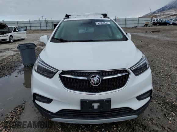 2020 Buick Encore Essence z VIN KL4CJGSB6LB044234, wystawiony jako Copart lot #48580445 z przebiegiem 94 654 mil mil oraz Szkody całkowita. Historia ofert i sprzedaży dostępna na DreamBid. Obrazek 5.