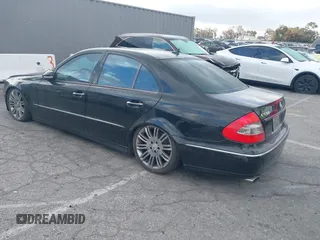2007 Mercedes-Benz E 550 Sport with VIN WDBUF72X07A982649, listed as a IAAI auction lot 42125131 with Not provided miles and . Bid and sale history available at DreamBid. Image 3.