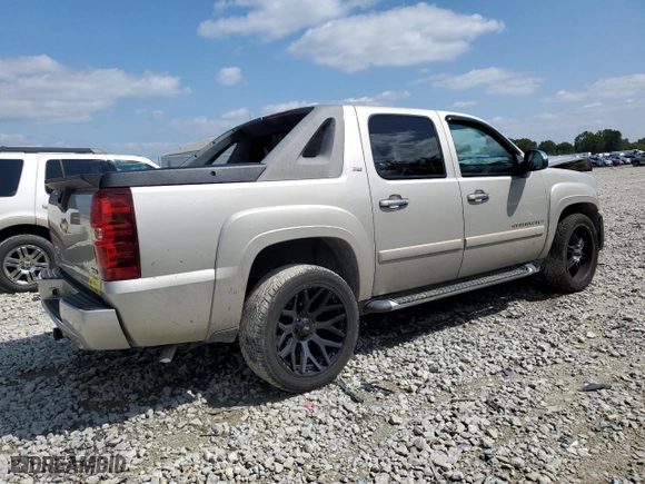2008 Chevrolet Avalanche LTZ with VIN 3GNFK12308G126665, listed as a Copart auction lot 67754914 with 203,706 mi miles and Salvage Title. Bid and sale history available at carsss.com. Image 3.