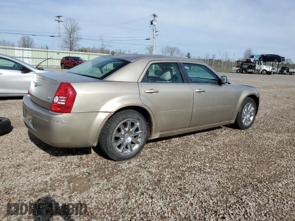 2009 Chrysler 300 Touring with VIN 2C3LA53V89H565107, listed as a Copart auction lot 54717035 with Not Provided miles and Clean Title. Bid and sale history available at carsss.com. Image 3.