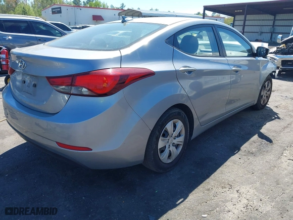 2016 Hyundai Elantra SE with VIN 5NPDH4AE2GH686342, listed as a IAAI auction lot 41892110 with 86,454 mi miles. Bid and sale history available at carsss.com. Image 4.