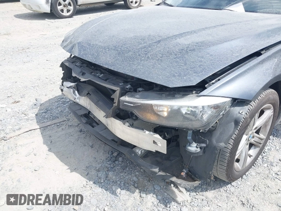 2013 BMW 3 Series 320i with VIN WBA3B1C54DF462873, listed as a IAAI auction lot 39931225 with 118,917 mi miles and . Bid and sale history available at DreamBid. Image 6.