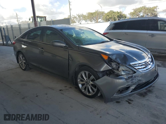 2013 Hyundai Sonata SE with VIN 5NPEC4AC7DH808979, listed as a Copart auction lot 45734105 with 131,908 mi miles and Salvage title. Bid and sale history available at DreamBid. Image 4.
