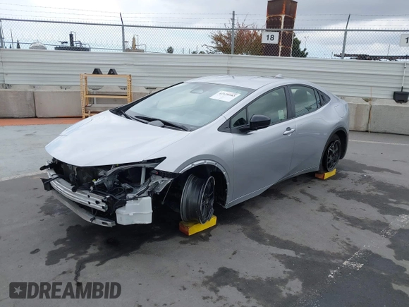2024 Toyota Prius LE z VIN JTDACAAU2R3019020, wystawiony jako IAAI lot #42128983 z przebiegiem 42 049 mil mil oraz . Historia ofert i sprzedaży dostępna na DreamBid. Obrazek 19.