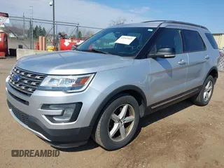2017 Ford Explorer XLT with VIN 1FM5K8D85HGC53358, listed as a IAAI auction lot 42042665 with 97,807 mi miles and . Bid and sale history available at carsss.com. Image 17.