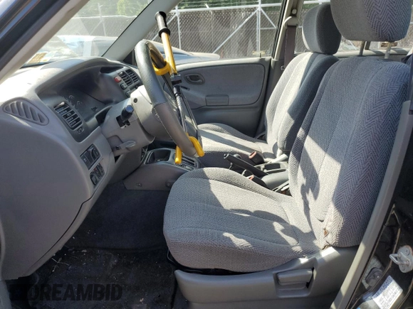 1999 Suzuki Grand Vitara z VIN JS3TD62VXX4100236, wystawiony jako Copart lot #57228075 z przebiegiem Nie podano mil oraz Szkody całkowita. Historia ofert i sprzedaży dostępna na DreamBid. Obrazek 7.