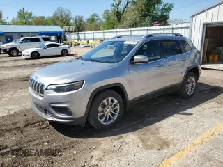 2019 Jeep Cherokee Latitude Plus z VIN 1C4PJLLX5KD171439, wystawiony jako Copart lot #53504835 z przebiegiem 52 768 mil mil oraz Szkoda całkowita • Salvage title. Historia ofert i sprzedaży dostępna na DreamBid. Obrazek 1.