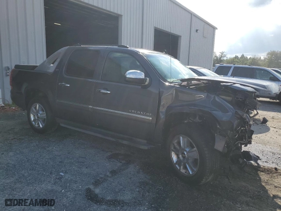 2010 Chevrolet Avalanche LTZ with VIN 3GNVKGE02AG277934, listed as a Copart auction lot 72011254 with 169,623 mi miles and Salvage Title. Bid and sale history available at carsss.com. Image 4.