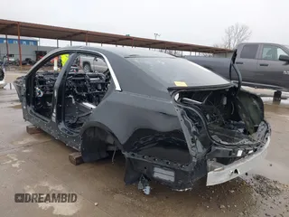 2017 Cadillac CTS-V z VIN 1G6A15S64H0156458, wystawiony jako IAAI lot #41565537 z przebiegiem Nie podano mil oraz . Historia ofert i sprzedaży dostępna na DreamBid. Obrazek 3.