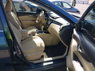 2015 Nissan Rogue SL with VIN 5N1AT2MV5FC927592, listed as a IAAI auction lot 42132041 with 174,536 mi miles and . Bid and sale history available at carsss.com. Image 5.