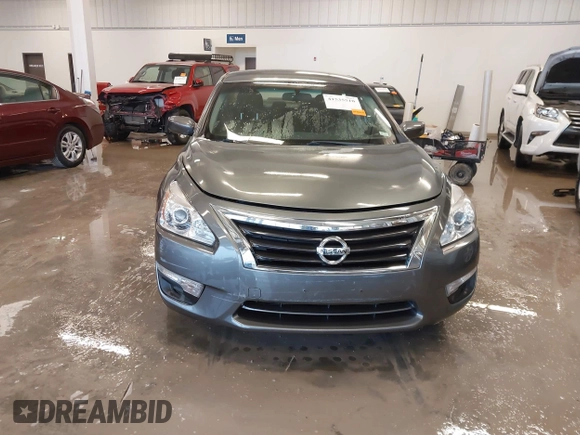 2015 Nissan Altima 2.5 S with VIN 1N4AL3AP8FC266100, listed as a IAAI auction lot 41535510 with 111,566 mi miles. Bid and sale history available at carsss.com. Image 13.