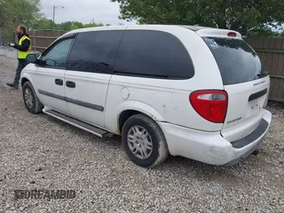2005 Dodge Caravan SE z VIN 1D4GP24R15B380317, wystawiony jako IAAI lot #42308879 z przebiegiem 185 103 mil mil oraz . Historia ofert i sprzedaży dostępna na DreamBid. Obrazek 3.