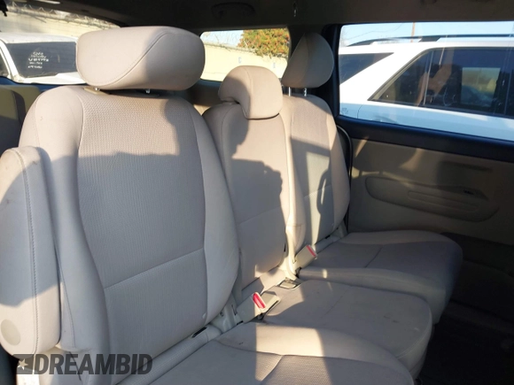 2020 Kia Sedona EX with VIN KNDMB5C18L6654713, listed as a IAAI auction lot 41342893 with 108,437 mi miles. Bid and sale history available at carsss.com. Image 8.