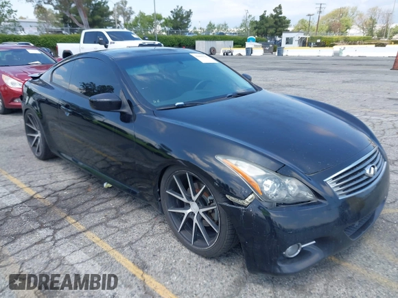 2013 Infiniti G37 IPL with VIN JN1CV6EK3DM920640, listed as a IAAI auction lot 42092727 with 206,880 mi miles. Bid and sale history available at carsss.com. Image 1.
