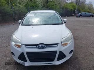 2014 Ford Focus SE with VIN 1FADP3K28EL291260, listed as a IAAI auction lot 42029753 with 98,686 mi miles. Bid and sale history available at carsss.com. Image 13.