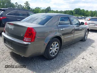 2008 Chrysler 300 C Hemi z VIN 2C3KA63H78H119766, wystawiony jako IAAI lot #42183222 z przebiegiem 149 245 mil mil oraz . Historia ofert i sprzedaży dostępna na DreamBid. Obrazek 4.