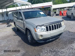 2007 Jeep Grand Cherokee Laredo z VIN 1J8GR48KX7C631776, wystawiony jako IAAI lot #42277114 z przebiegiem 179 884 mil mil oraz . Historia ofert i sprzedaży dostępna na DreamBid. Obrazek 1.