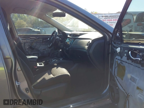 2017 Nissan Rogue SV with VIN JN8AT2MT8HW143173, listed as a IAAI auction lot 41880943 with 102,806 mi miles. Bid and sale history available at carsss.com. Image 5.