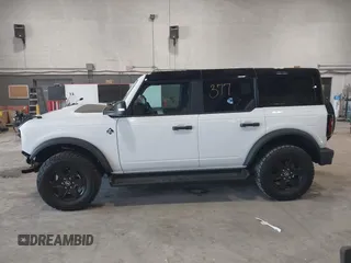 2025 Ford Bronco Outer Banks с VIN 1FMEE8BPXSLA68836, выставлен на аукционе IAAI как лот 42518156 с пробегом 287 миль миль и . История ставок и продаж доступна на DreamBid. Изображение 15.