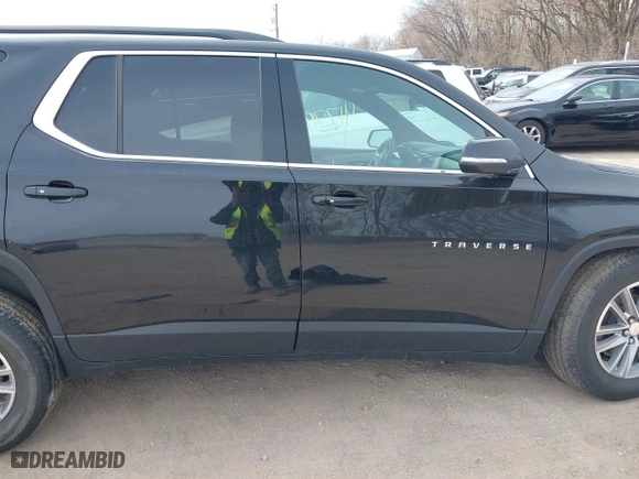 2022 Chevrolet Traverse LT Cloth with VIN 1GNEVGKW3NJ141333, listed as a IAAI auction lot 41771918 with 56,179 mi miles. Bid and sale history available at carsss.com. Image 13.