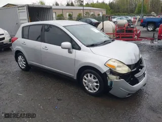 2008 Nissan Versa 1.8 SL with VIN 3N1BC13E28L395359, listed as a IAAI auction lot 41977799 with 80,258 mi miles. Bid and sale history available at carsss.com. Image 1.